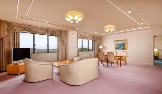 Classic Deluxe Suite with 4 single beds